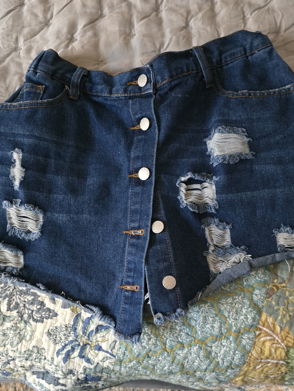 SheinDistressed Dark Blue Denim Button-Front Women’s Shorts